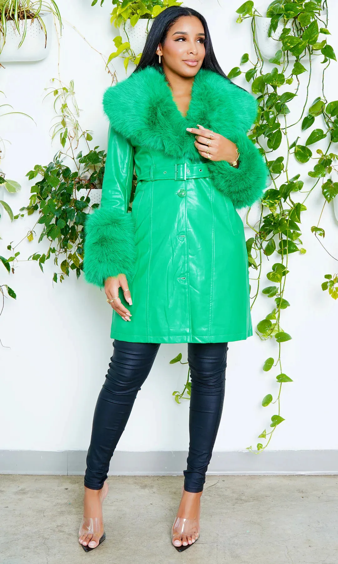 🧥 Slim Fit Sheepskin Leather Coat – Fox Fur Collar Luxe Winter Jacket🦊