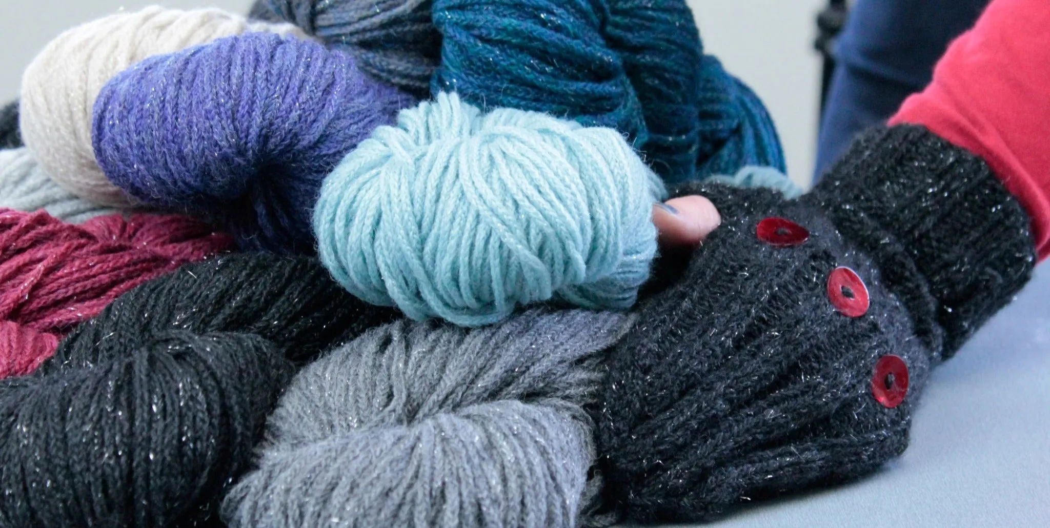 Fingerless Gloves and Mitts 5 sts/1"